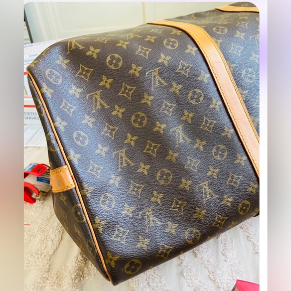 ❌❌SOLD❌❌LOUIS VUITTON, Authentic Monogram Keepall 60 Bandouliere WITH STRAP! - Picture 8 of 10